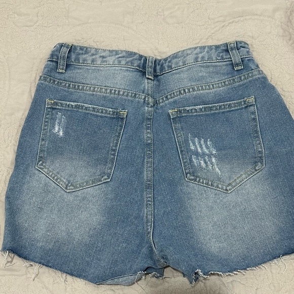PLT Tall Light Blue Wash Ripped Denim Mom Shorts - Picture 7 of 8